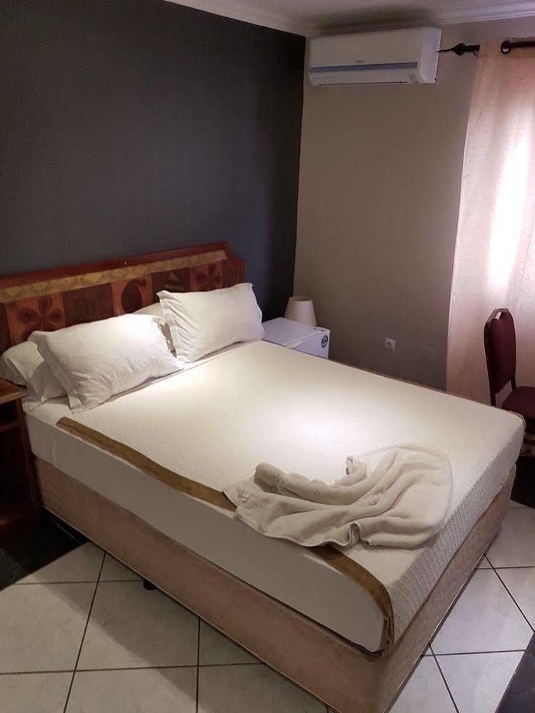 מאפוטו Hotel Atlantis מראה חיצוני תמונה